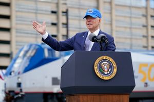 Tell President Biden To Support Rail Workers