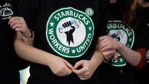 To Crush Unions, Starbucks Targets Employee Communications